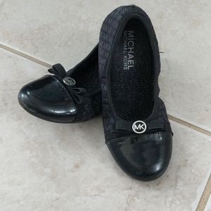 Girls size 13 black Michael Kors dress shoes